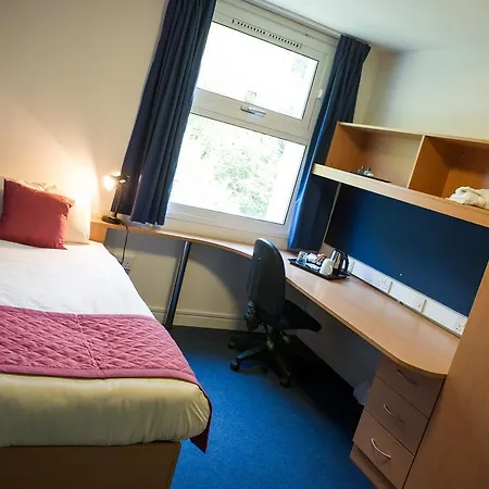 The Endcliffe Village - Part Of The University Of Apartment
